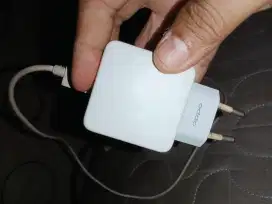 Charger Oppo USB fast charging