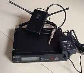 Shure SLX4  wireless instrument R5