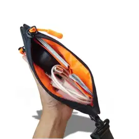 ZIP CLUTCH - Tas Tangan - hanging clutch