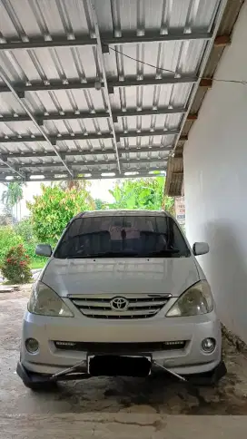 AVANZA G 2006 MT