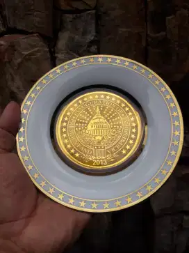 Antik vintage piring keramik souvenir pelantikan obama dan biden USA