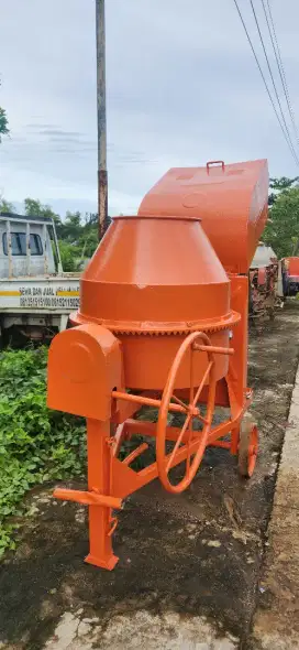 Molen mixer beton 425lt mesin r185