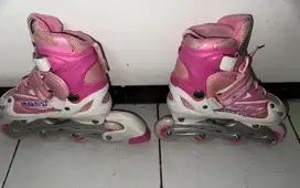 Dijual sepatu roda anak like new