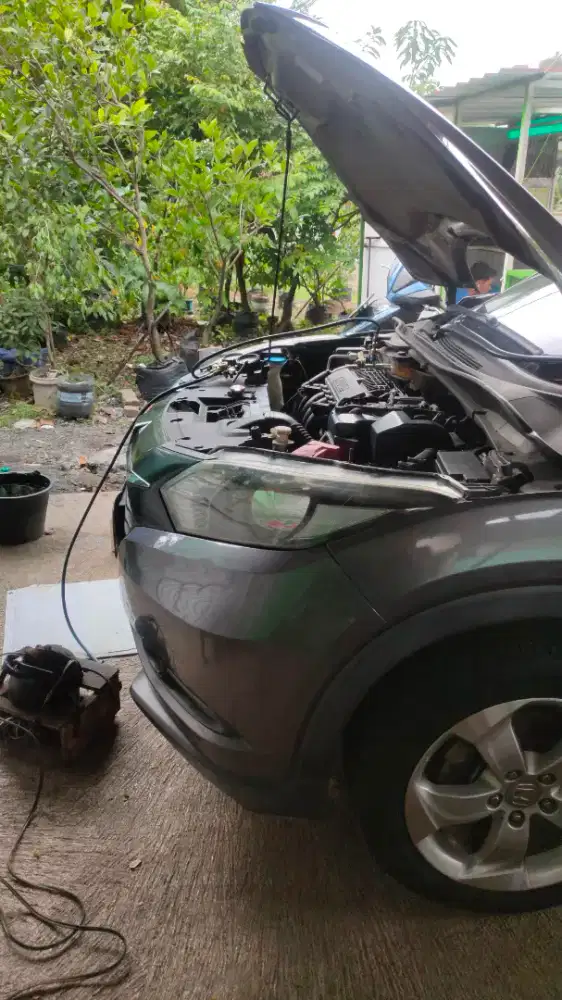 Jasa panggilan perbaikan AC mobil, isi freon ganti oli mesin perbaikan