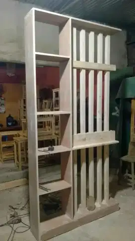 Partisi/penyekat ruangan