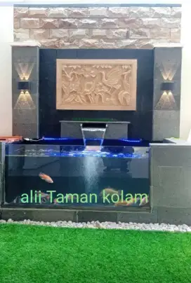 Kolam koi motif kaca