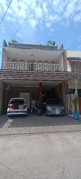 Rumah 3 lt full renovasi Medang Lestari bagus dijual cepat