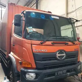 Hino FG235JP Box 2016