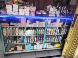 Etalase Panjang 2m bekas toko kosmetik