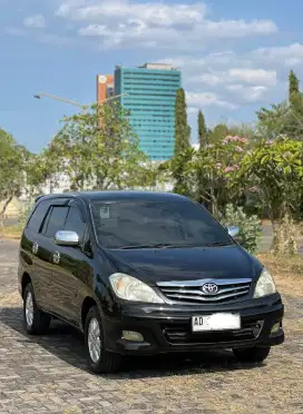 DP 4jt!! Toyota Innova 2.0 V A/T th 2010