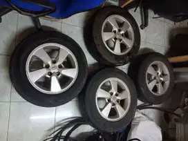 OEM toyota rush 1 set ada 4 velg dan ban bs utk innova, terios, taruna