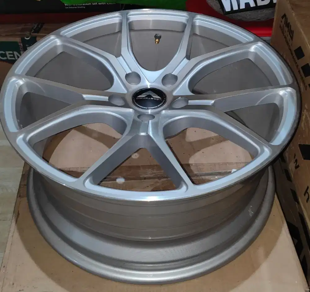 Dijual Velg R18
