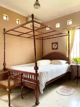 TEMPAT TIDUR ANTIK