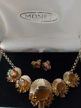 JEWELERY GOLD PLATED  MONET