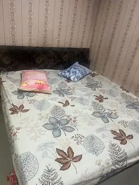 Tempat tidur sm kasur uk 180*200