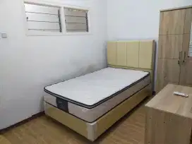 Terima Kost Putra, AC,  Kamar Mandi Dalam