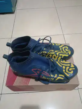 Sepatu bola Specs Swepvo Original