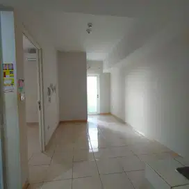 Dijual cepat apartemen 2 BR di Azola Springlake Summarecon Bekasi
