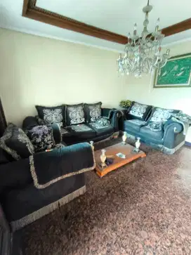 Sofa Set dengan Meja ruang tamu