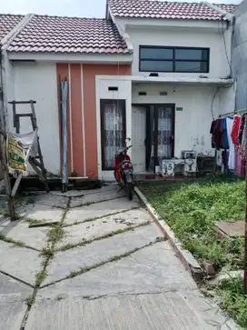 rumah oper kredit DP 100 jt cash perum permata green menganti gresik