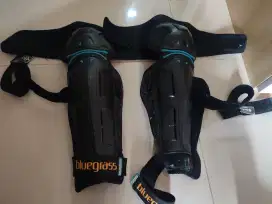 Knee Protector 
Merk Bluegrass