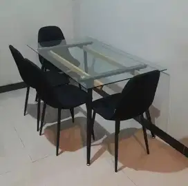 Meja Makan Informa