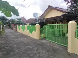 Rumah Strategis tengah kota