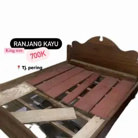 Ranjang atau Divan Kayu