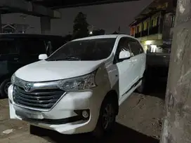 Mobil toyota avanza