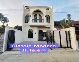 Rumah Siap Huni Klasik Modern Jalan Tajem Dekat Unriyo