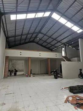 DIKONTRAKKAN GUDANG DAN RUMAH TINGGAL DI KOTA MAGELANG SIAP PAKAI