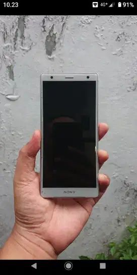 Sony Xperia XZ2 minus