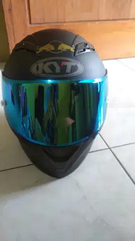 Jual butuh helm KYT Falcon FR