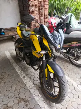 Pulsar 200ns lengkap murah cuma 7jtan