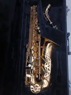 Dijual saxophone Jas  567 -565 jupiter