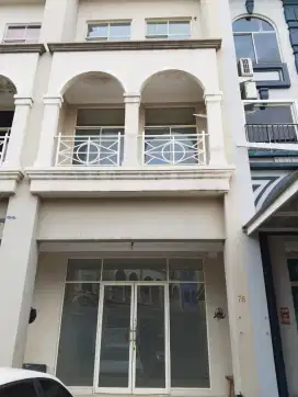 Disewakan Ruko 3 lantai Siap Pakai di Grand Galaxy Bekasi Selatan