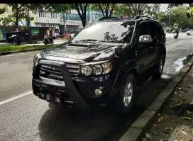 Toyota Fortuner type G matic tahun 2010