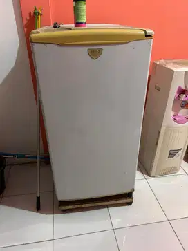 Kulkas Sanyo 1 Pinti