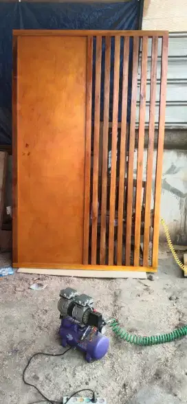 Penyekat ruangan kayu jati Belanda