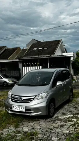 Honda Freed 2012 Bensin