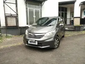 Pajak Panjang - HONDA FREED 1.5 S BENSIN AT 2014 ABU