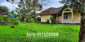 Dijual rumah semi villa tanah luas lokasi oke jalur wisata sejuk