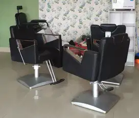 Kursi Barbershop dan Salon makeup