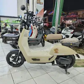 SEPEDA LISTRIK EXOTIC EV 928 CREAM