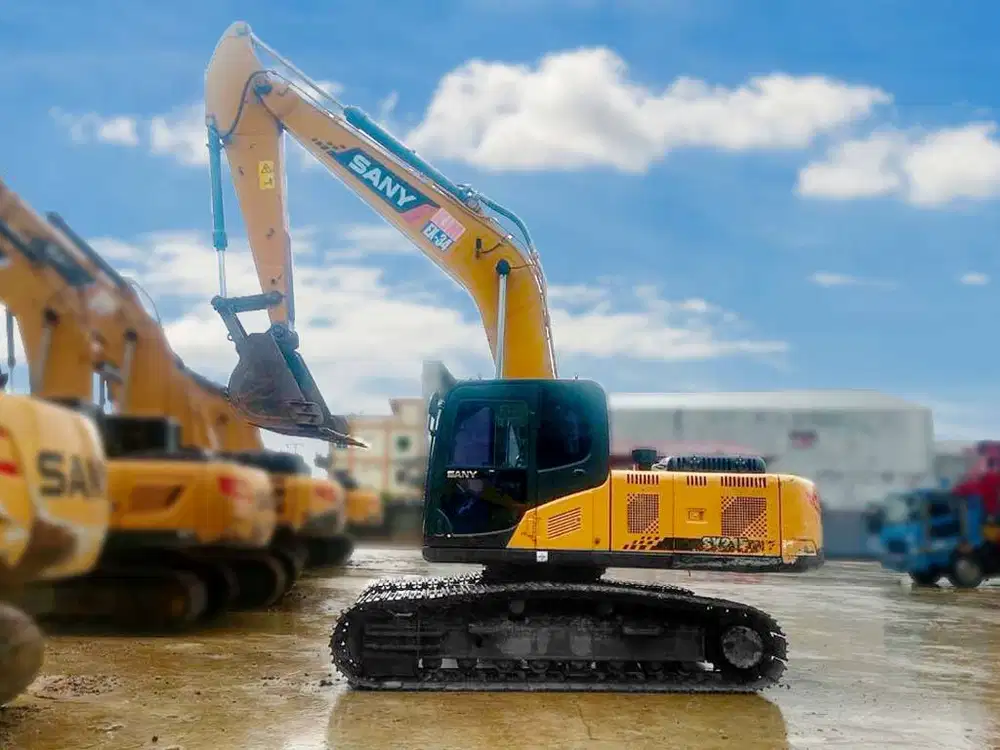 EXCAVATOR BEKAS 20 TON  SY215C SANY BALIKPAPAN