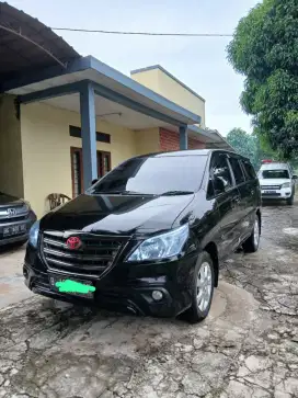 Jual kijang inova tipe E upgrade v barong.