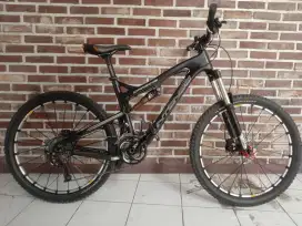 Jual cepat sepeda gunung intense carbine,full carbon terawat