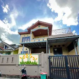 Rumah Cantik Dua Lantai