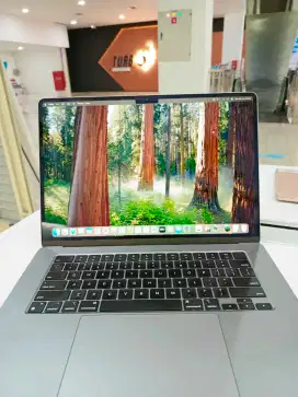 MacBook Air M2 16/1TB 15inch