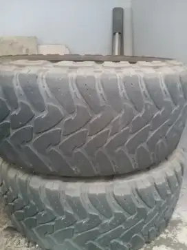 Dijual Ban Bekas Double 33x12.50 Ring18